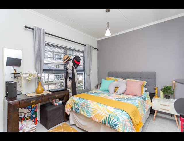 3 BEDROOM APARTMENT FOR SALE IN RICHWOOD